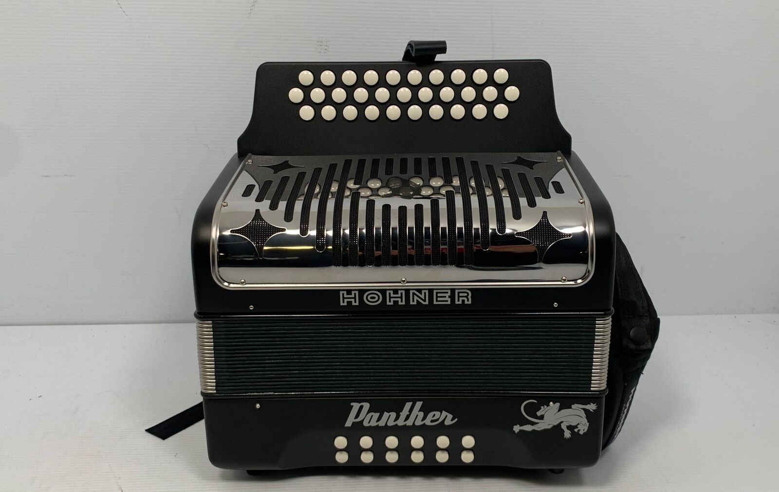 HOHNER 3100FB Accordion, 12x7.5 in, Matte Black, FBE Key, Straps and Book Included